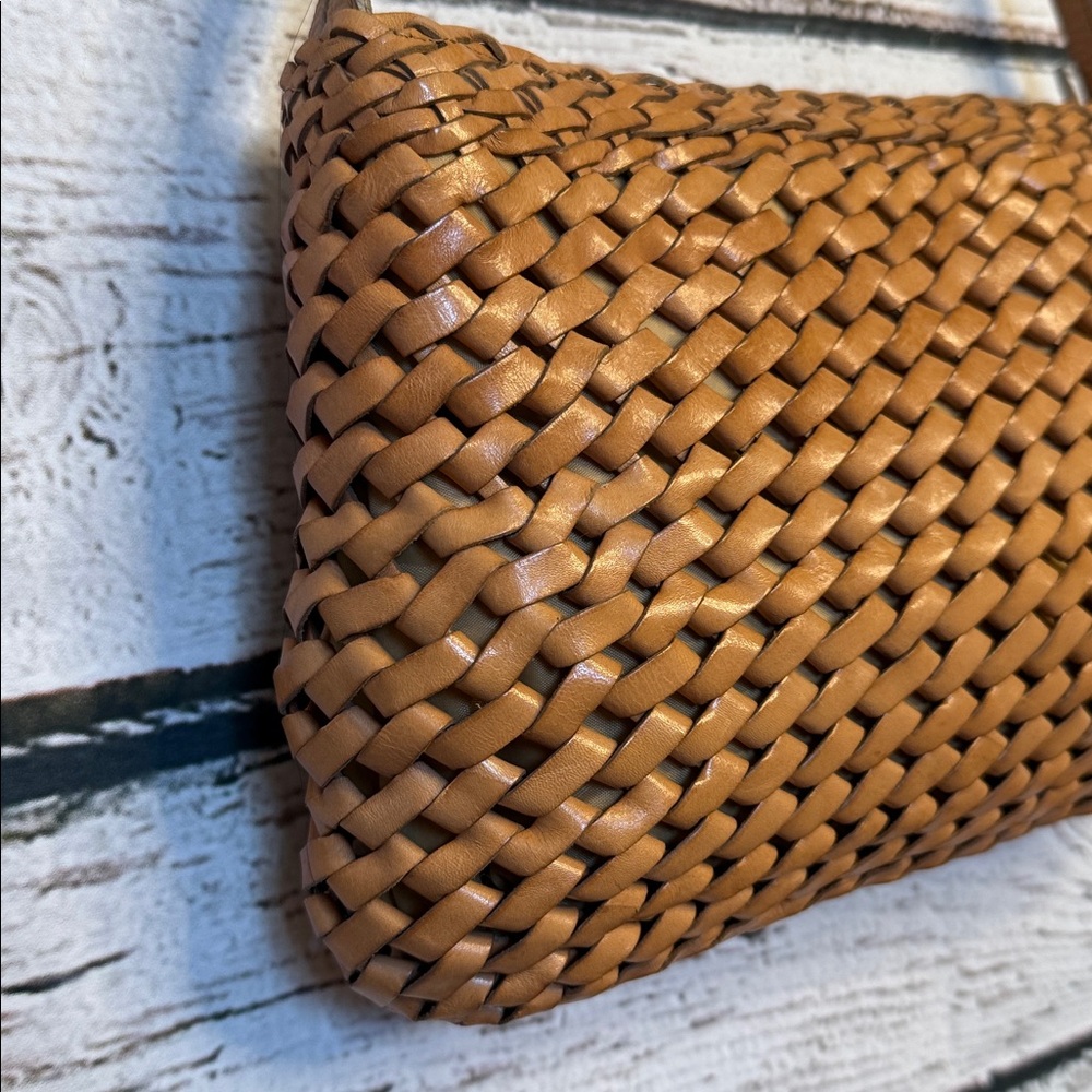 Fossil vintage Woven Shoulder Bag - Picture 3 of 9